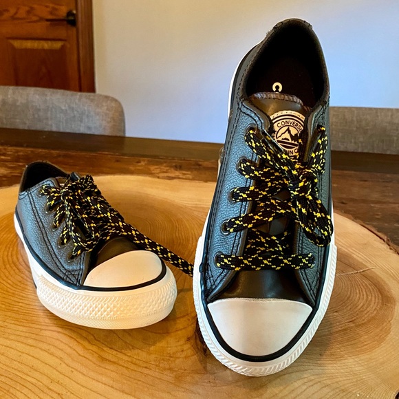 unisex tumbled leather chuck taylor all star high top